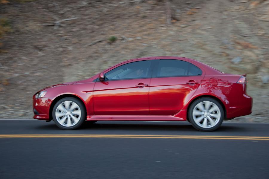  Mitsubishi Lancer GT Touring 2012 года  (фото 15 из 23)